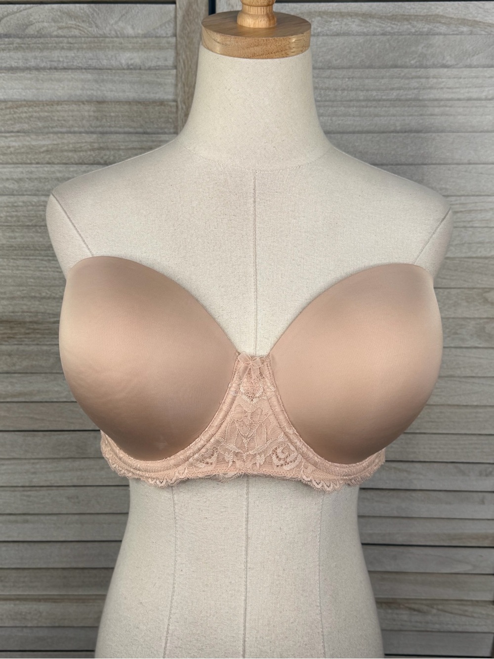 TORRID (Curve) Bombshell Everyday Lightly Lined Strapless Bra Tan-38F